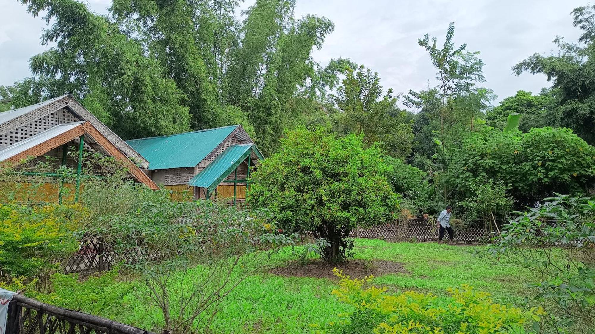 Jyoti Home Bamboo Garden Lodge Majuli Екстер'єр фото